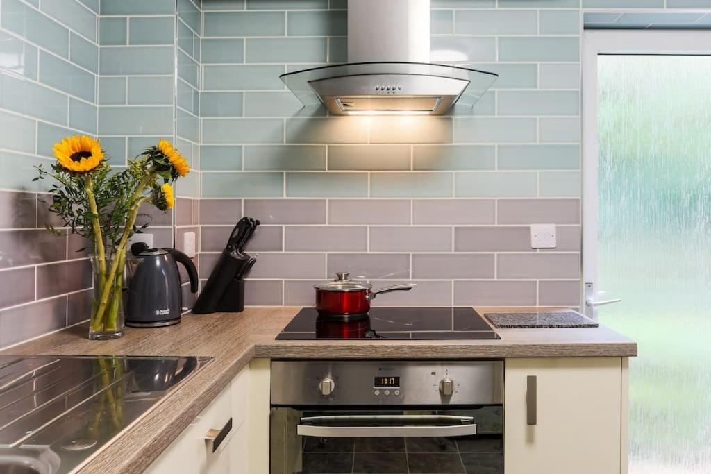Truro Apartment In A Stunning Quiet Location Zewnętrze zdjęcie